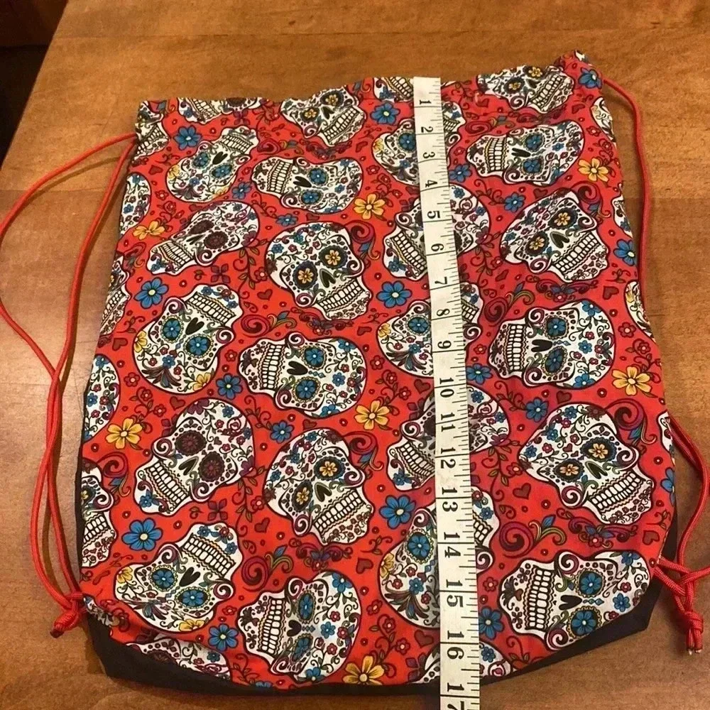 Día de los Muertos backpack made of fabric.
